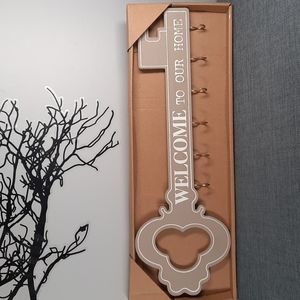 Welcome Home Wall Key Shaped Hook Rack 6 Hooks Wood Metal
